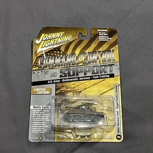 Johnny Lightning Command/Control and Support M4A3 Sherman Tank Limited Edition